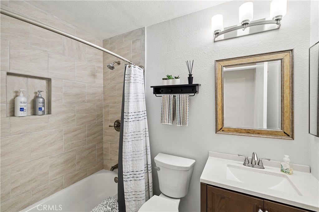 21 Misty Creek, Laguna Hills, CA 92653 21 Misty Creek, Laguna Hills, CA 92653