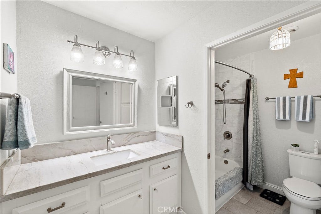 21 Misty Creek, Laguna Hills, CA 92653 21 Misty Creek, Laguna Hills, CA 92653