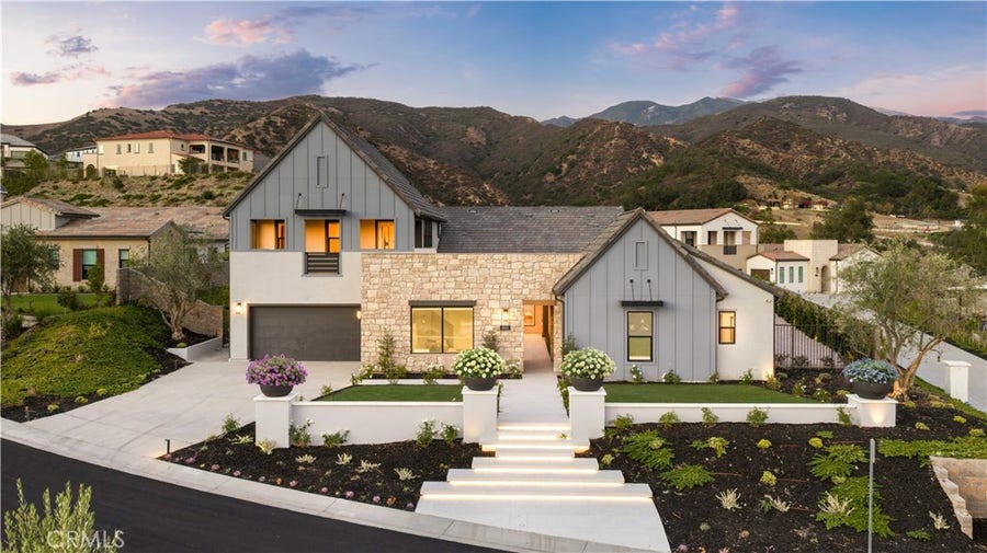 Property photo for 18472 Boulder Bluff, Silverado, CA