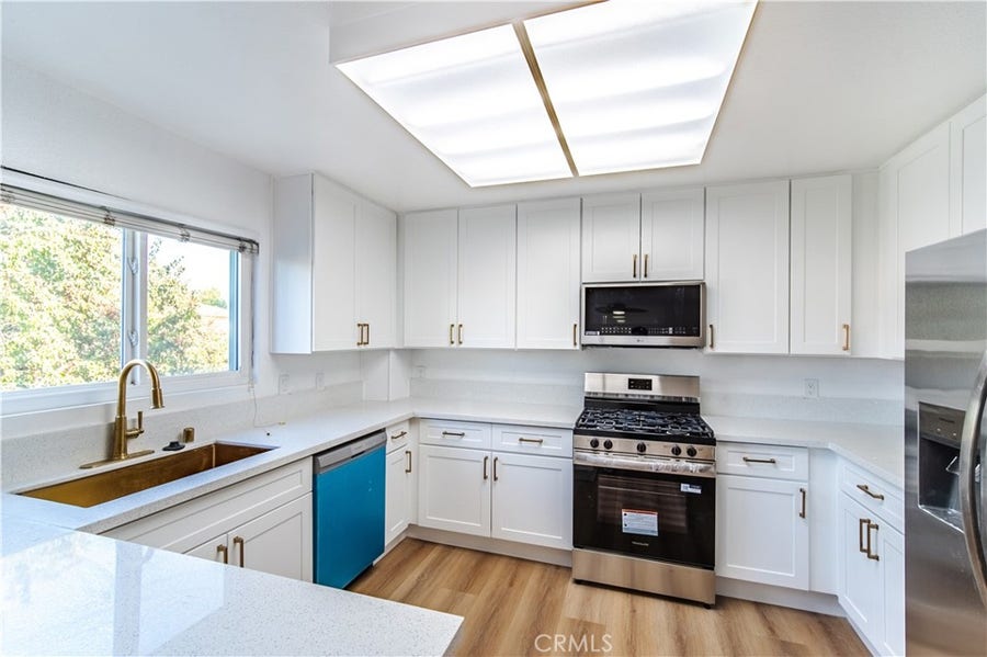 Property photo for 8851 Independence Avenue, #APT 33, Los Angeles, CA