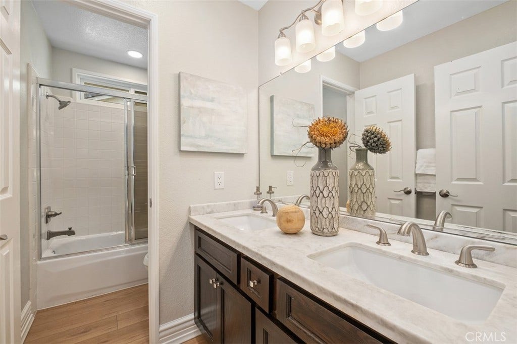 Upstairs Secondary Bathroom