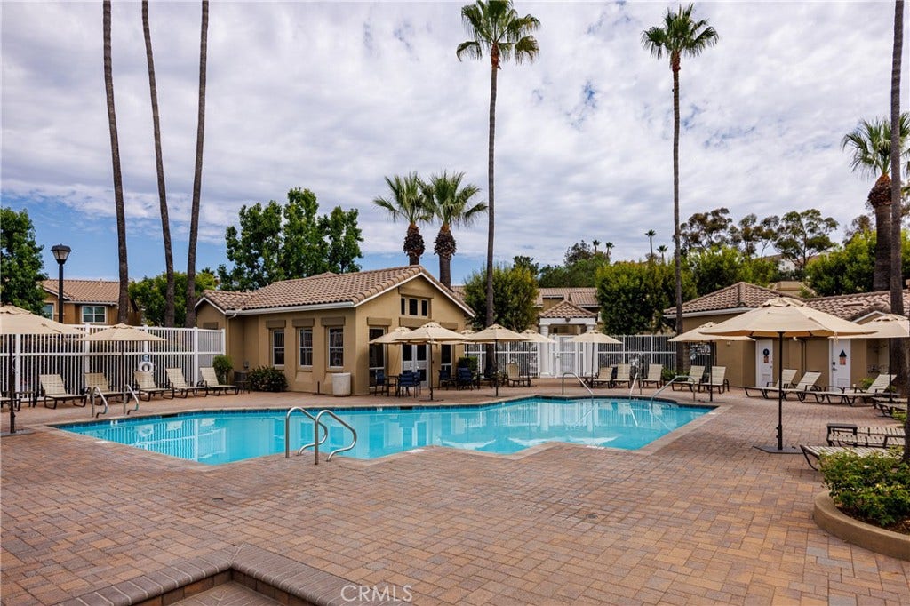 28392 Klondike Drive, Lake Forest, CA 92679 HOA Pool.
