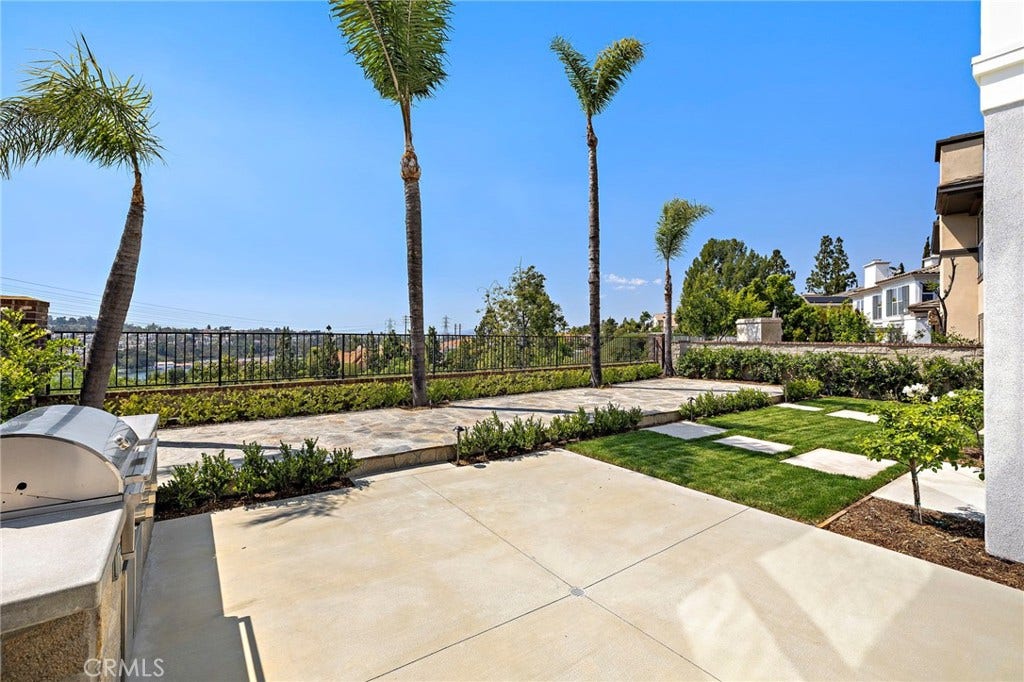 22661 Sweetmeadow, Mission Viejo, CA 92692 22661 Sweetmeadow, Mission Viejo, CA 92692