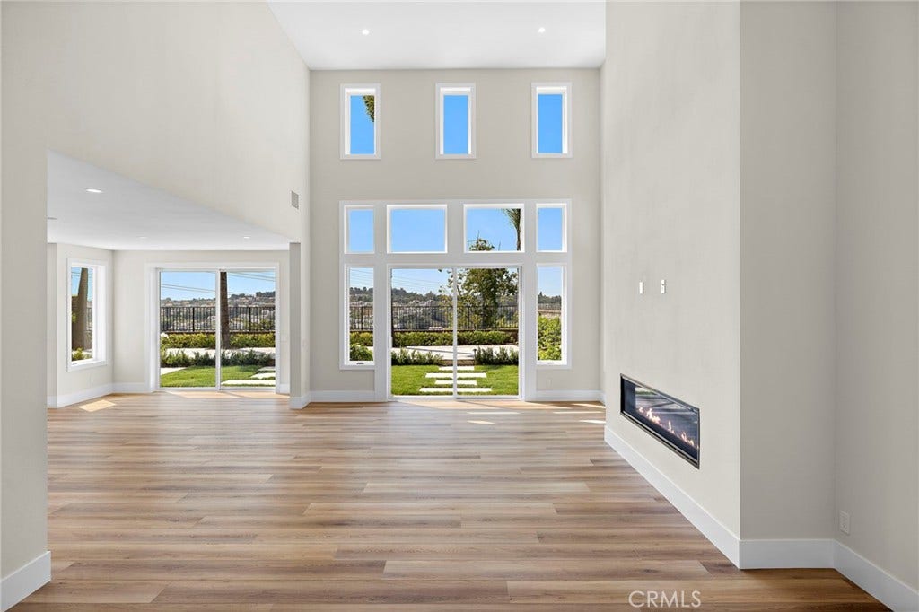 22661 Sweetmeadow, Mission Viejo, CA 92692 Living Room & Dining Area