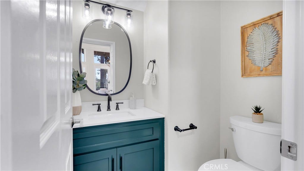 43 Cantata, Mission Viejo, CA 92692 Downstairs bathroom