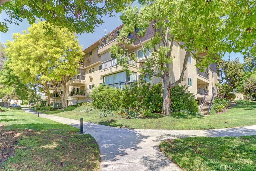 Property photo for 2381 Via Mariposa W, #2B, Laguna Woods, CA