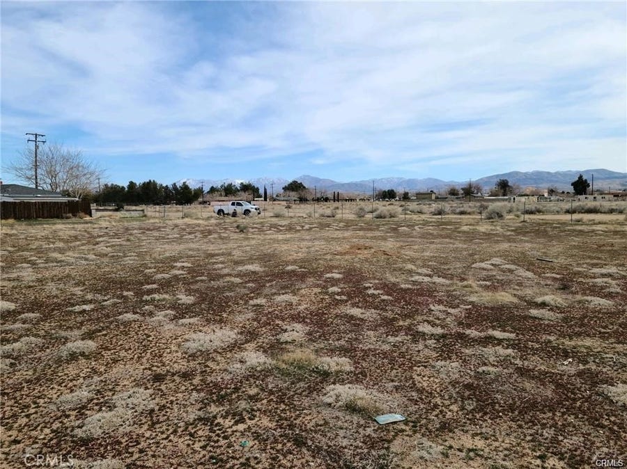 Property photo for 25 E Avenue Q2, Palmdale, CA