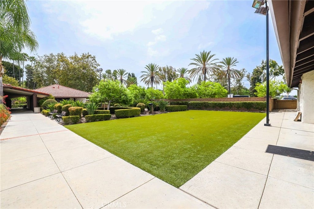 28275 Zurburan, Mission Viejo, CA 92692 28275 Zurburan, Mission Viejo, CA 92692