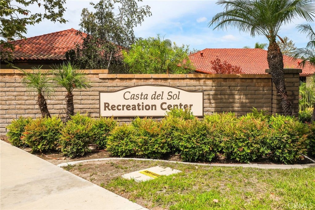 28275 Zurburan, Mission Viejo, CA 92692 28275 Zurburan, Mission Viejo, CA 92692