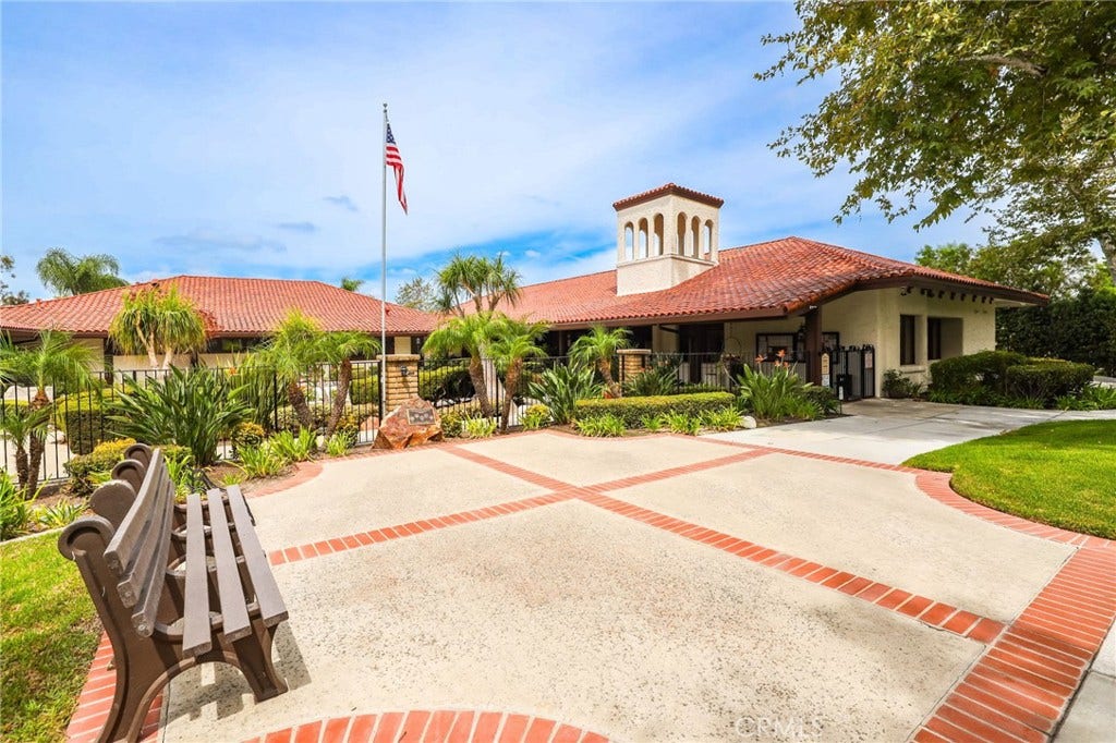 28275 Zurburan, Mission Viejo, CA 92692 28275 Zurburan, Mission Viejo, CA 92692