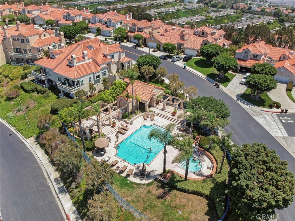 6 Cavalier, Laguna Niguel, CA 92677 6 Cavalier, Laguna Niguel, CA 92677