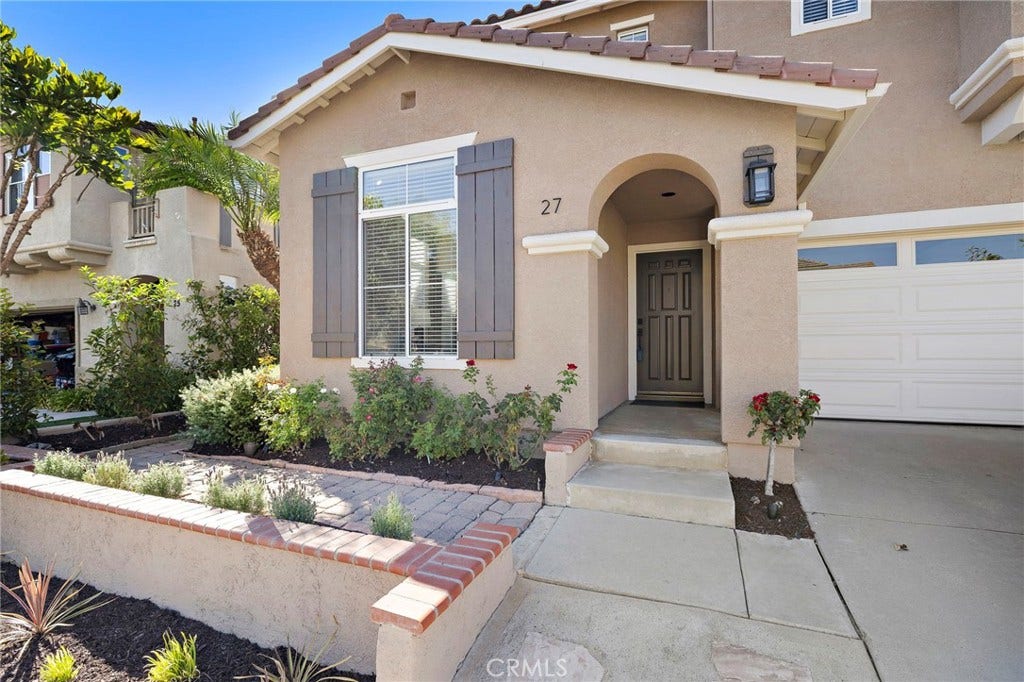 27 Las Cruces, Rancho Santa Margarita, CA 92688 This beautiful home has great curb appeal.