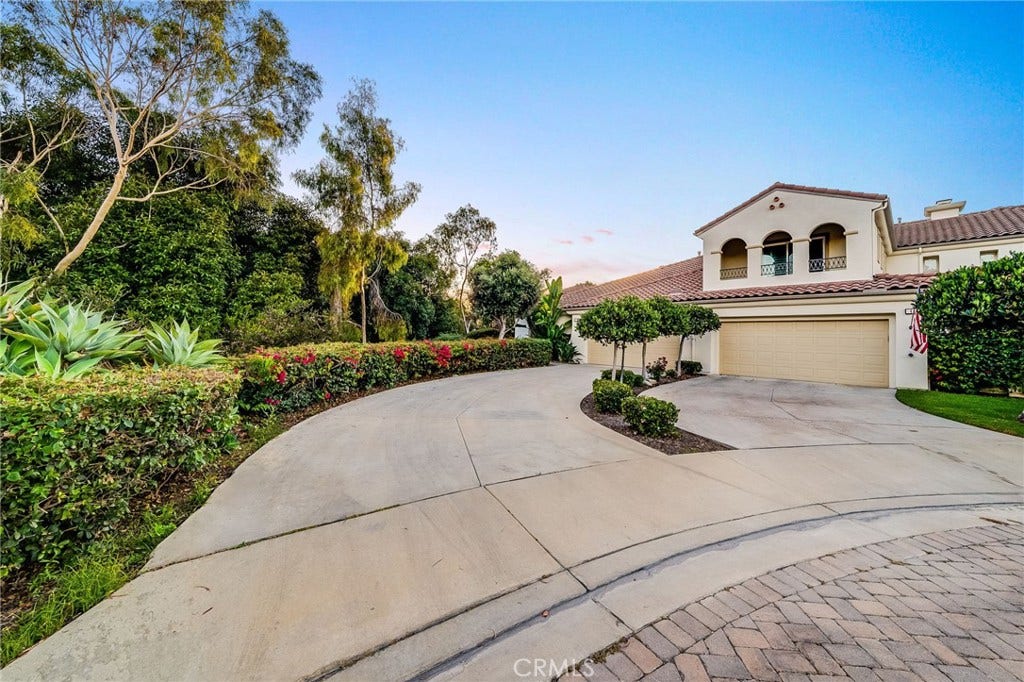2 Avenida Cristal, San Clemente, CA 92673 Extra long driveway!