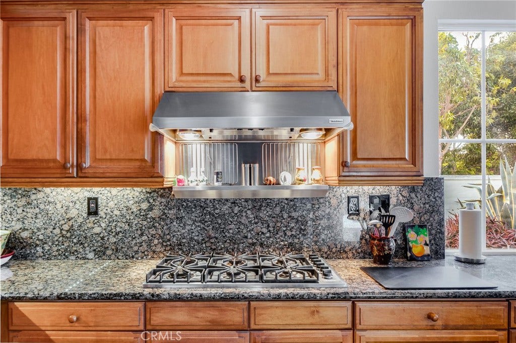 2 Avenida Cristal, San Clemente, CA 92673 2 Avenida Cristal, San Clemente, CA 92673