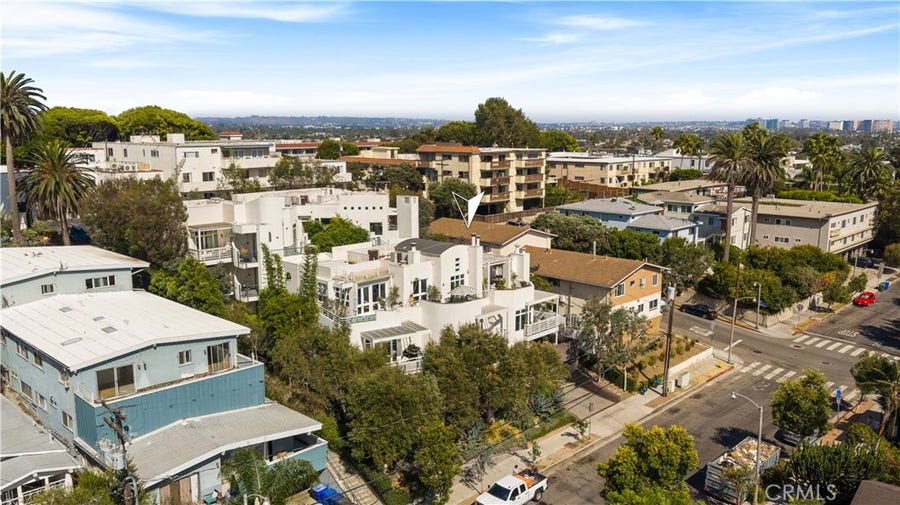 Property photo for 3019 3rd Street, #202, Santa Monica, CA
