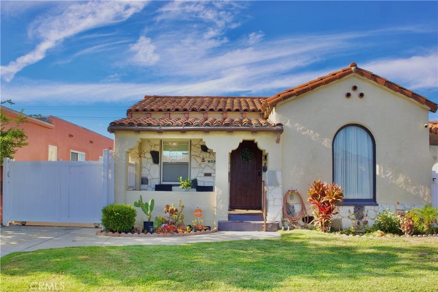 Property photo for 819 W 102nd st, Los Angeles, CA