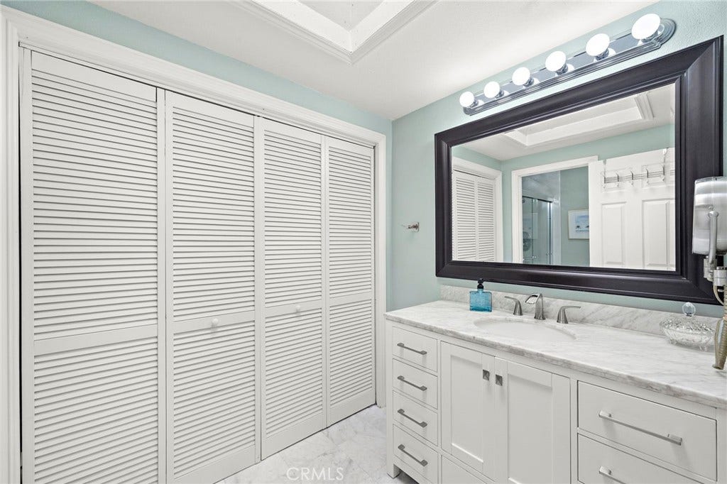 25042 Greenbay Drive, Lake Forest, CA 92630 25042 Greenbay Drive, Lake Forest, CA 92630