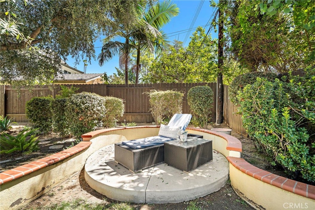 25042 Greenbay Drive, Lake Forest, CA 92630 25042 Greenbay Drive, Lake Forest, CA 92630