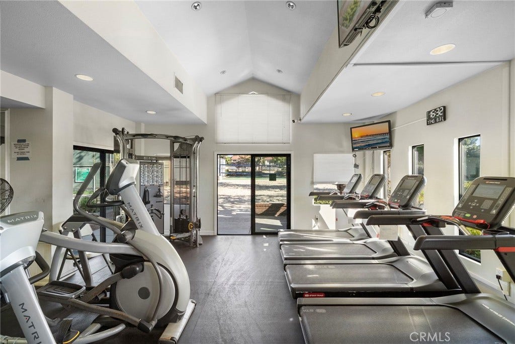 25042 Greenbay Drive, Lake Forest, CA 92630 25042 Greenbay Drive, Lake Forest, CA 92630