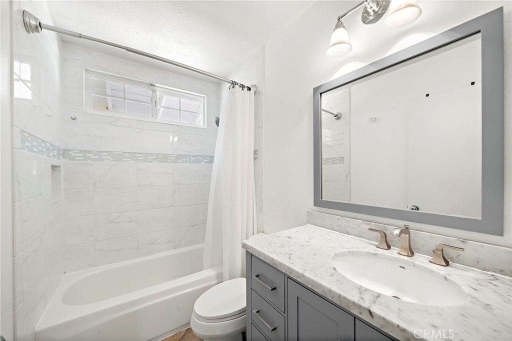 25042 Greenbay Drive, Lake Forest, CA 92630 25042 Greenbay Drive, Lake Forest, CA 92630