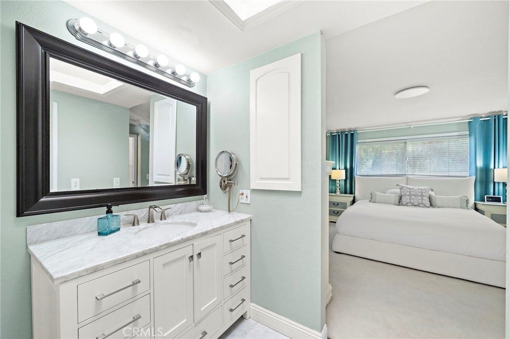 25042 Greenbay Drive, Lake Forest, CA 92630 25042 Greenbay Drive, Lake Forest, CA 92630