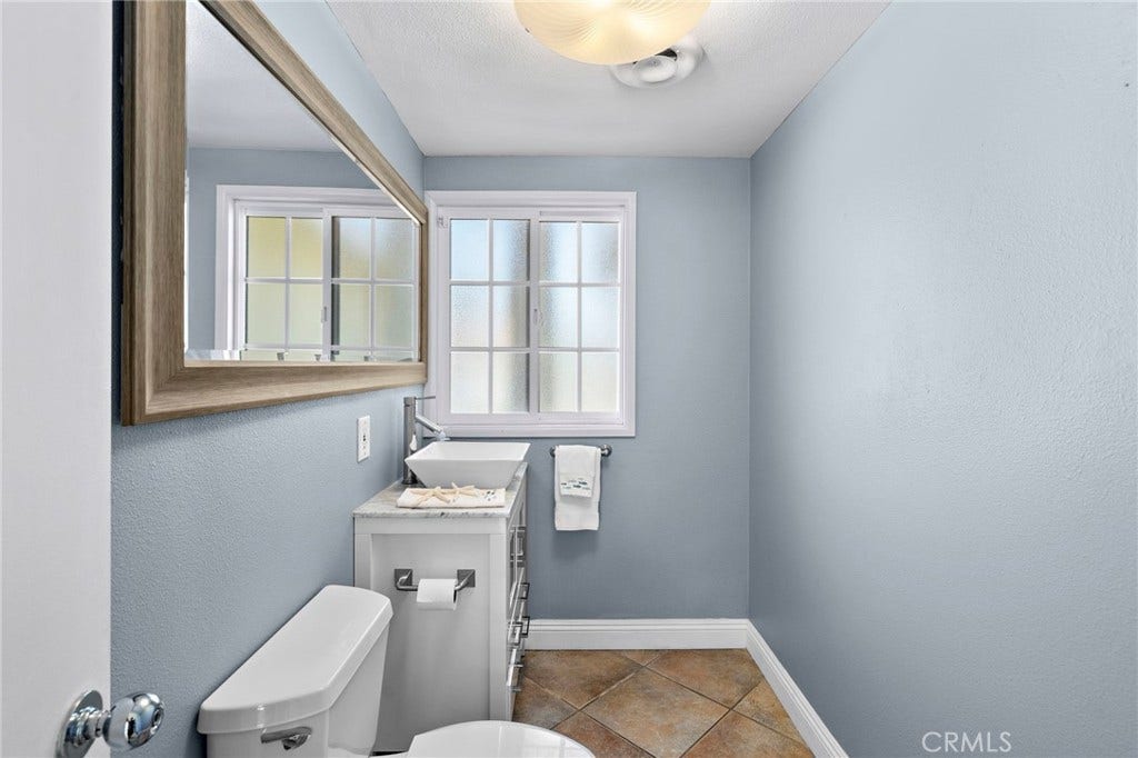 25042 Greenbay Drive, Lake Forest, CA 92630 25042 Greenbay Drive, Lake Forest, CA 92630