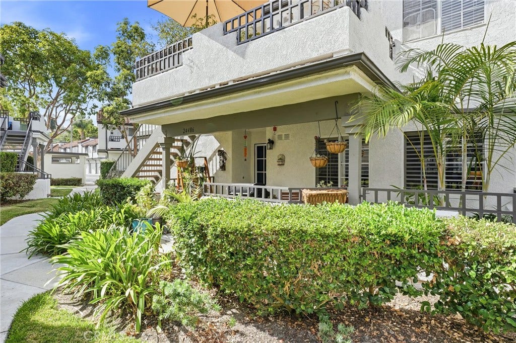 24486 Howes, Laguna Niguel, CA 92677 Welcome to 24468 Howes Dr