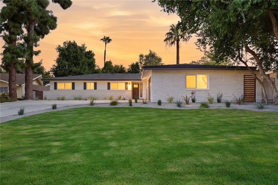 Property photo for 958 Fairway, Bakersfield, CA