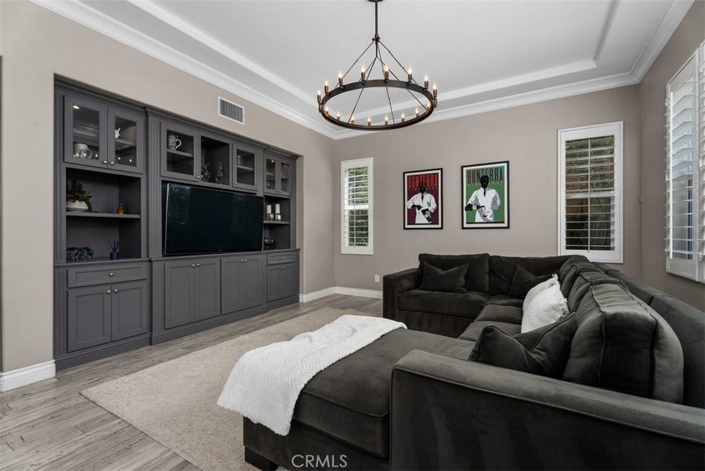 22801 Maiden Lane, Mission Viejo, CA 92692 Refinished cabinets with lighting
