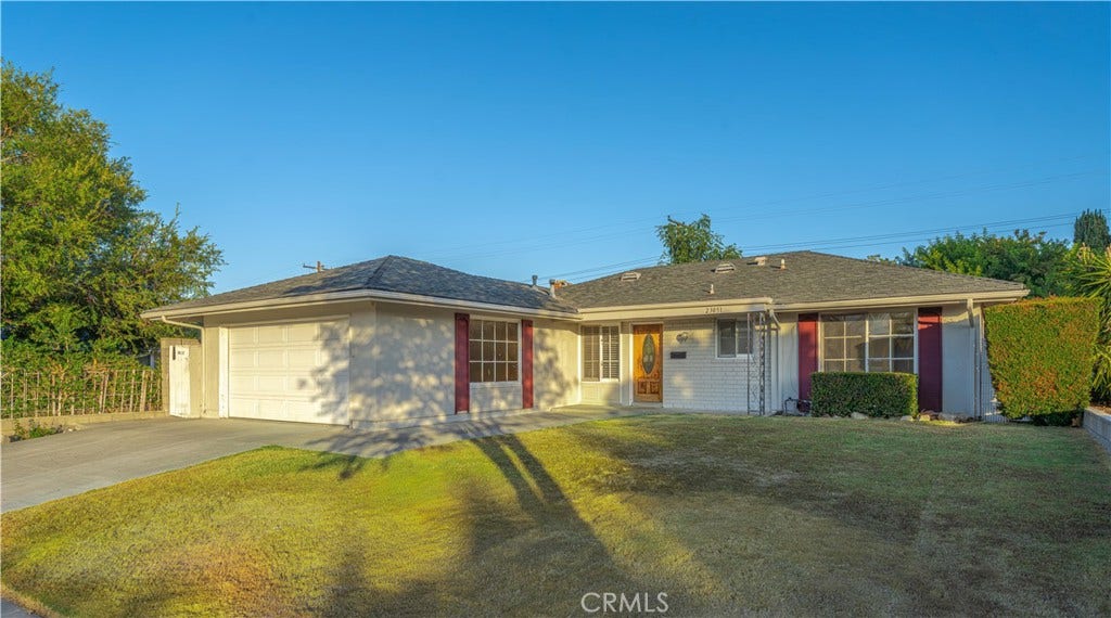 23051 Cavanaugh Road, Lake Forest, CA 92630 23051 Cavanaugh Road, Lake Forest, CA 92630