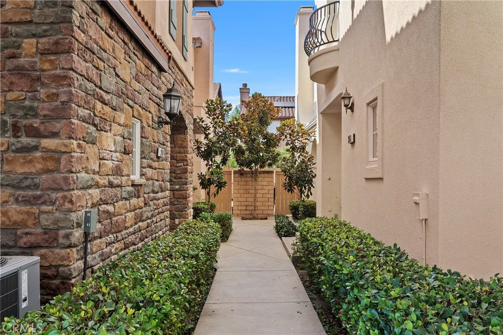 252 Knoll Lake, Mission Viejo, CA 92692 252 Knoll Lake, Mission Viejo, CA 92692