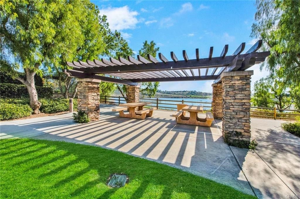252 Knoll Lake, Mission Viejo, CA 92692 252 Knoll Lake, Mission Viejo, CA 92692