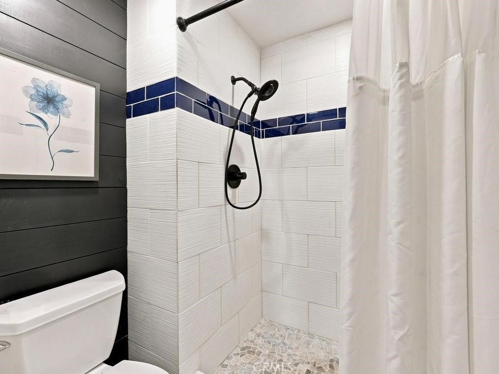 23862 Copenhagen, Mission Viejo, CA 92691 Primary step-in shower