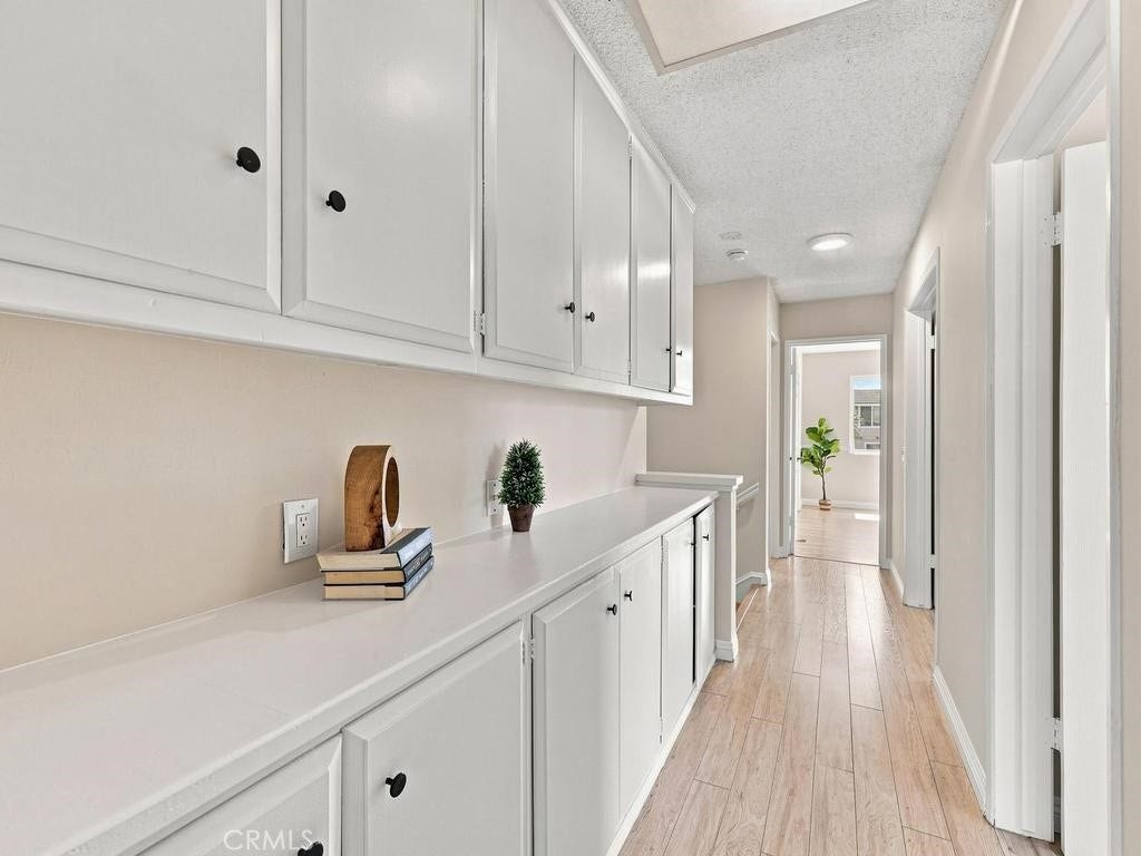 23862 Copenhagen, Mission Viejo, CA 92691 Built-in cabinetry in upper hallway