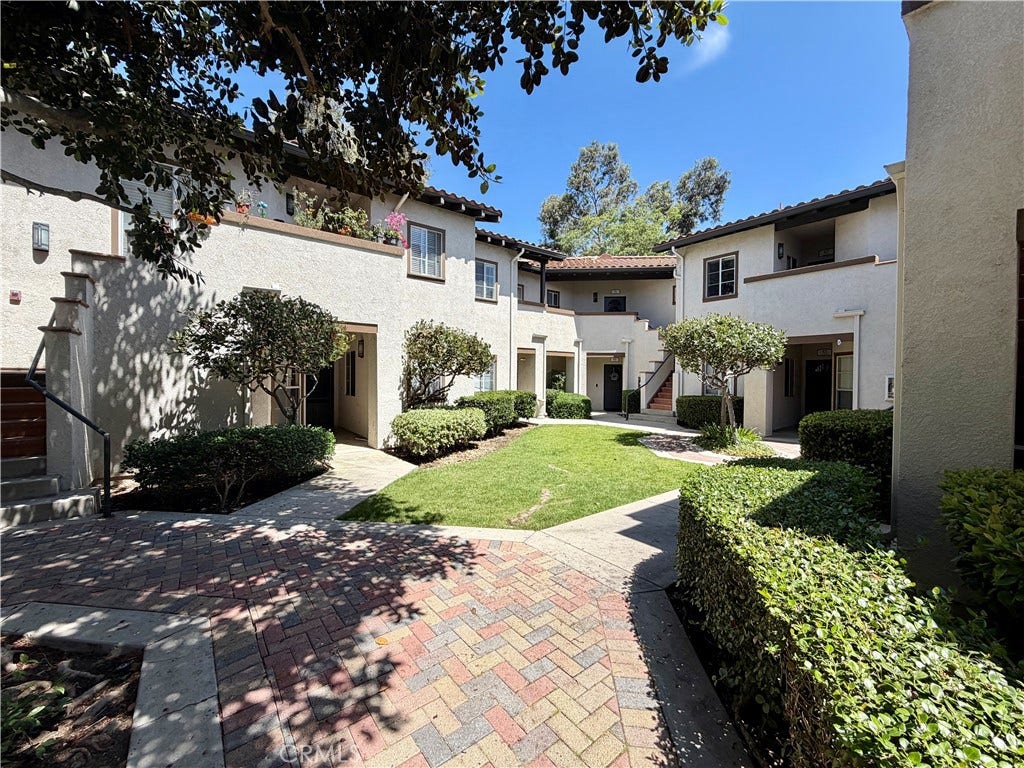 55 Via Pausa, Rancho Santa Margarita, CA 92688 55 Via Pausa, Rancho Santa Margarita, CA 92688