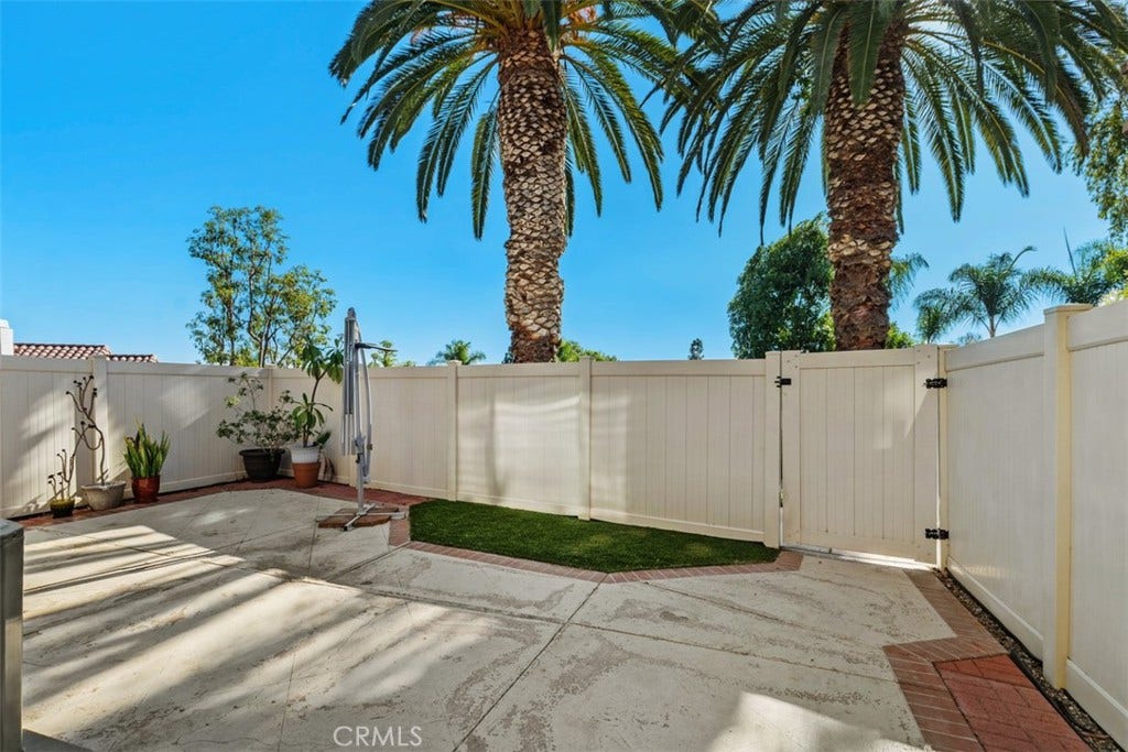 21121 Calle De Paseo, Lake Forest, CA 92630
