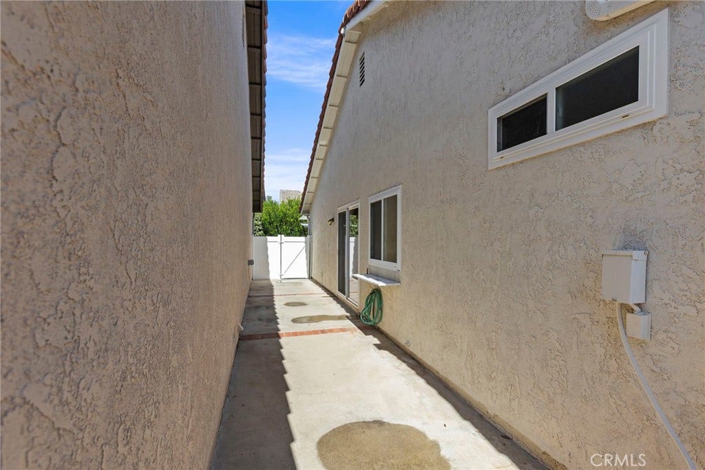 27863 Espinoza, Mission Viejo, CA 92692 27863 Espinoza, Mission Viejo, CA 92692