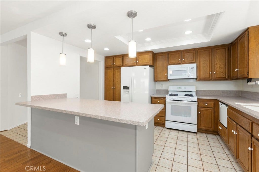 27863 Espinoza, Mission Viejo, CA 92692 27863 Espinoza, Mission Viejo, CA 92692