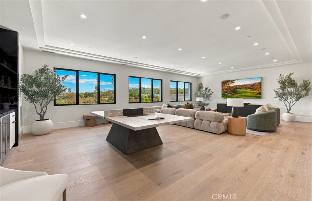 76 Hillcrest Lane, Newport Beach, CA 92660