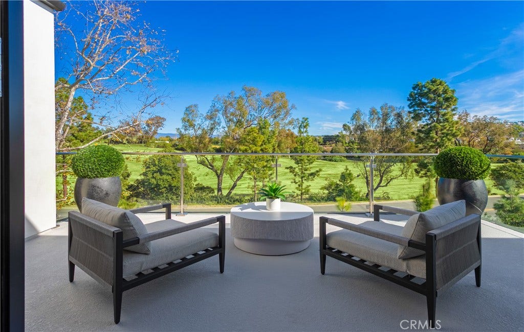 76 Hillcrest Lane, Newport Beach, CA 92660