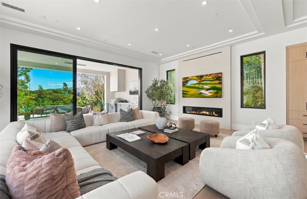 76 Hillcrest Lane, Newport Beach, CA 92660