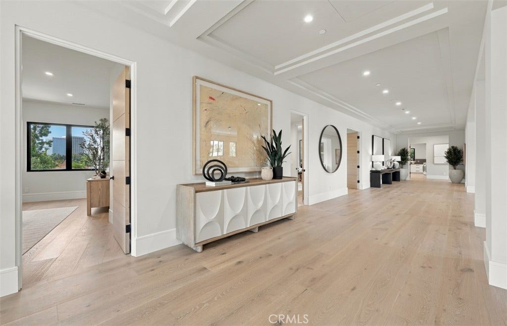 76 Hillcrest Lane, Newport Beach, CA 92660