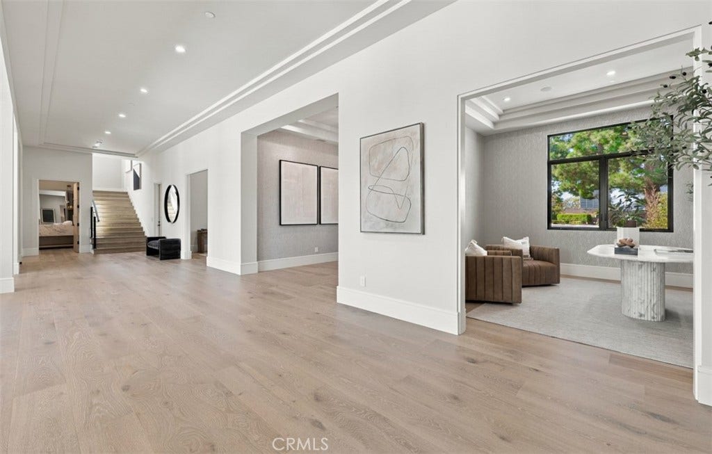 76 Hillcrest Lane, Newport Beach, CA 92660