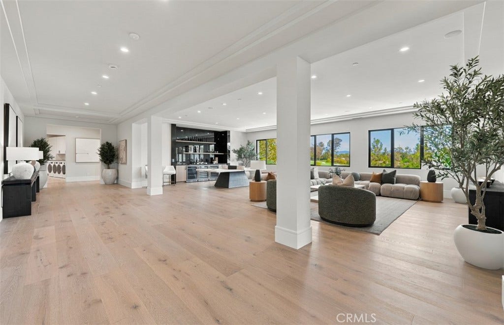 76 Hillcrest Lane, Newport Beach, CA 92660