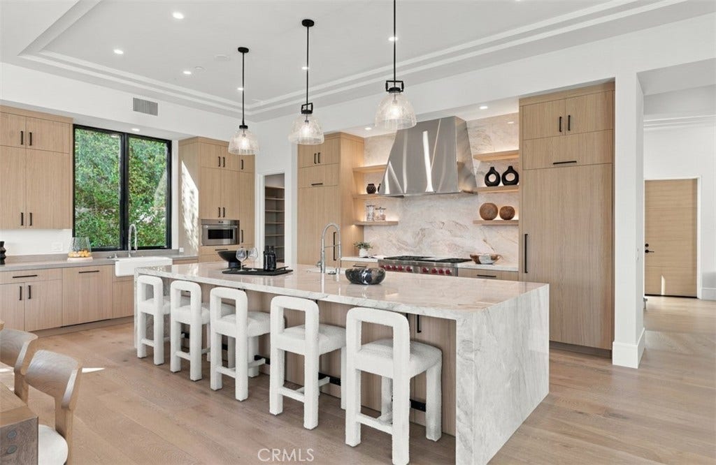 76 Hillcrest Lane, Newport Beach, CA 92660