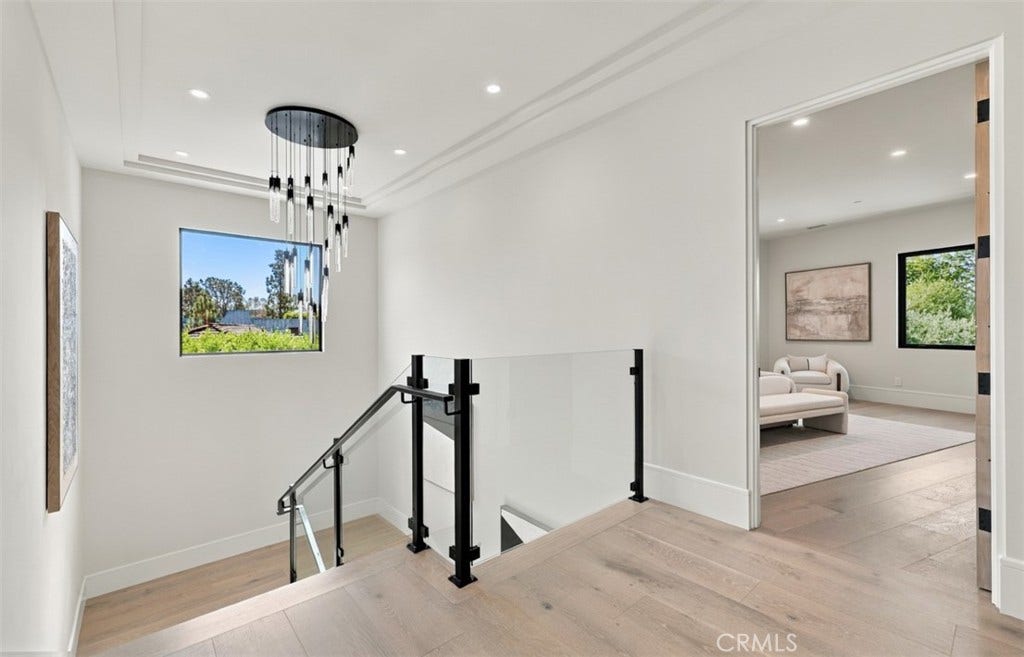 76 Hillcrest Lane, Newport Beach, CA 92660