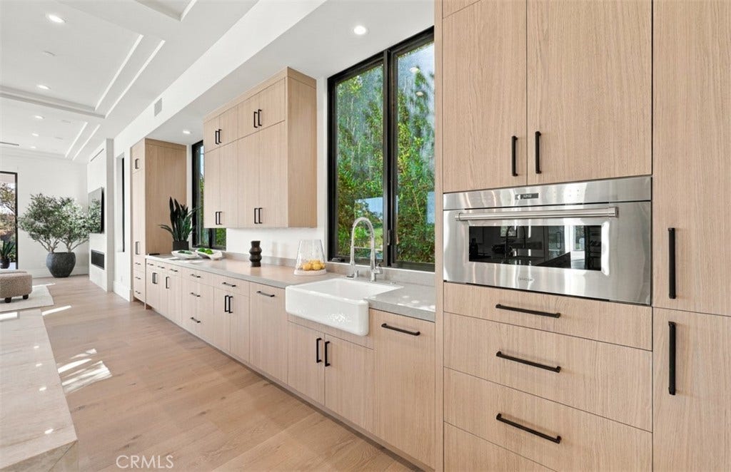 76 Hillcrest Lane, Newport Beach, CA 92660