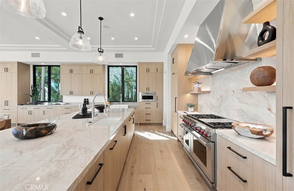 76 Hillcrest Lane, Newport Beach, CA 92660