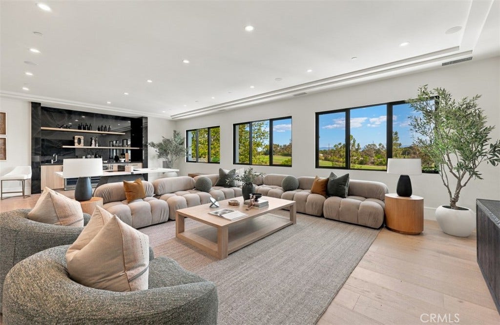 76 Hillcrest Lane, Newport Beach, CA 92660
