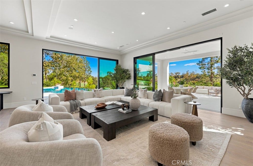 76 Hillcrest Lane, Newport Beach, CA 92660
